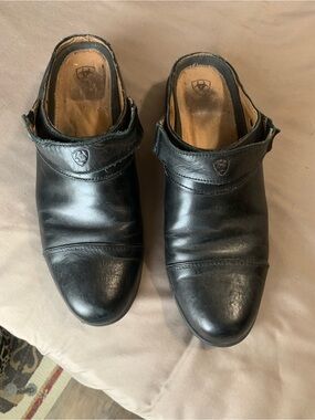 Ariat Black Leather Slip-On Clogs with Strap